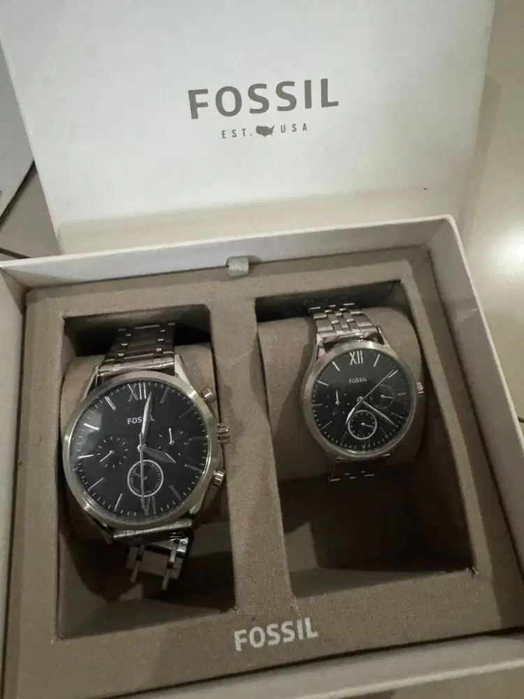 Preloved Fossil couple