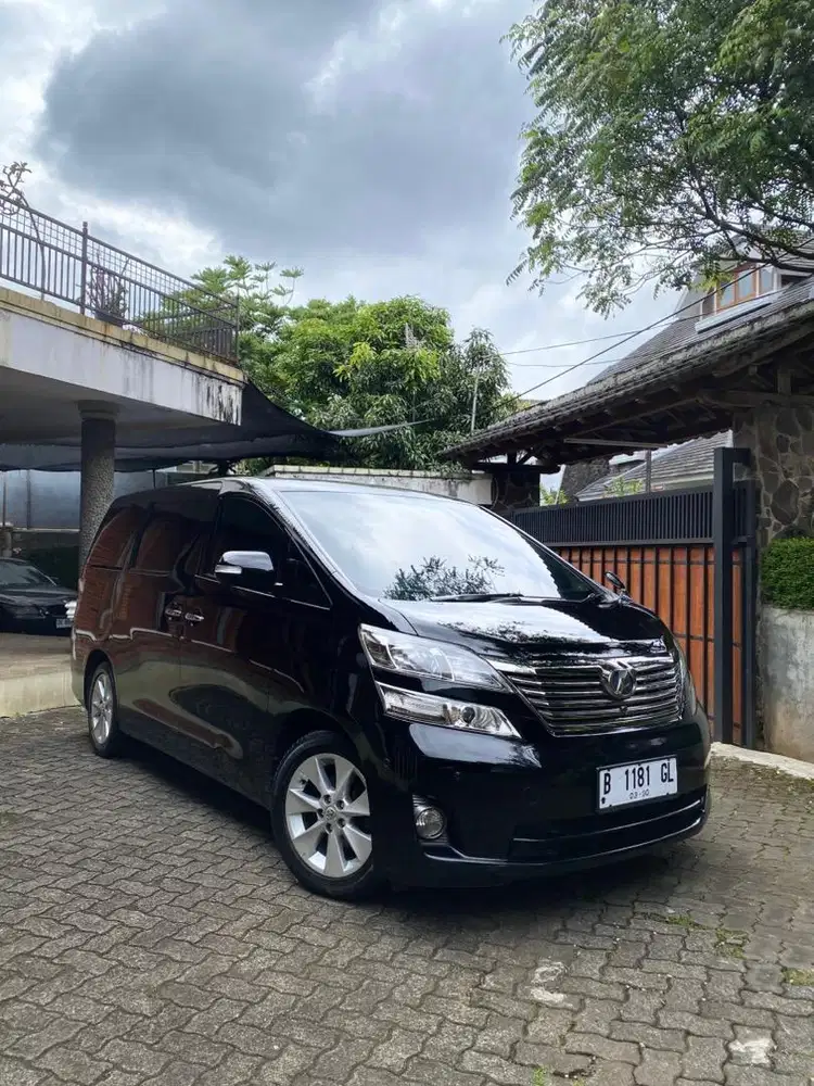 Toyota Vellfire V CBU 2010 Premium Sound