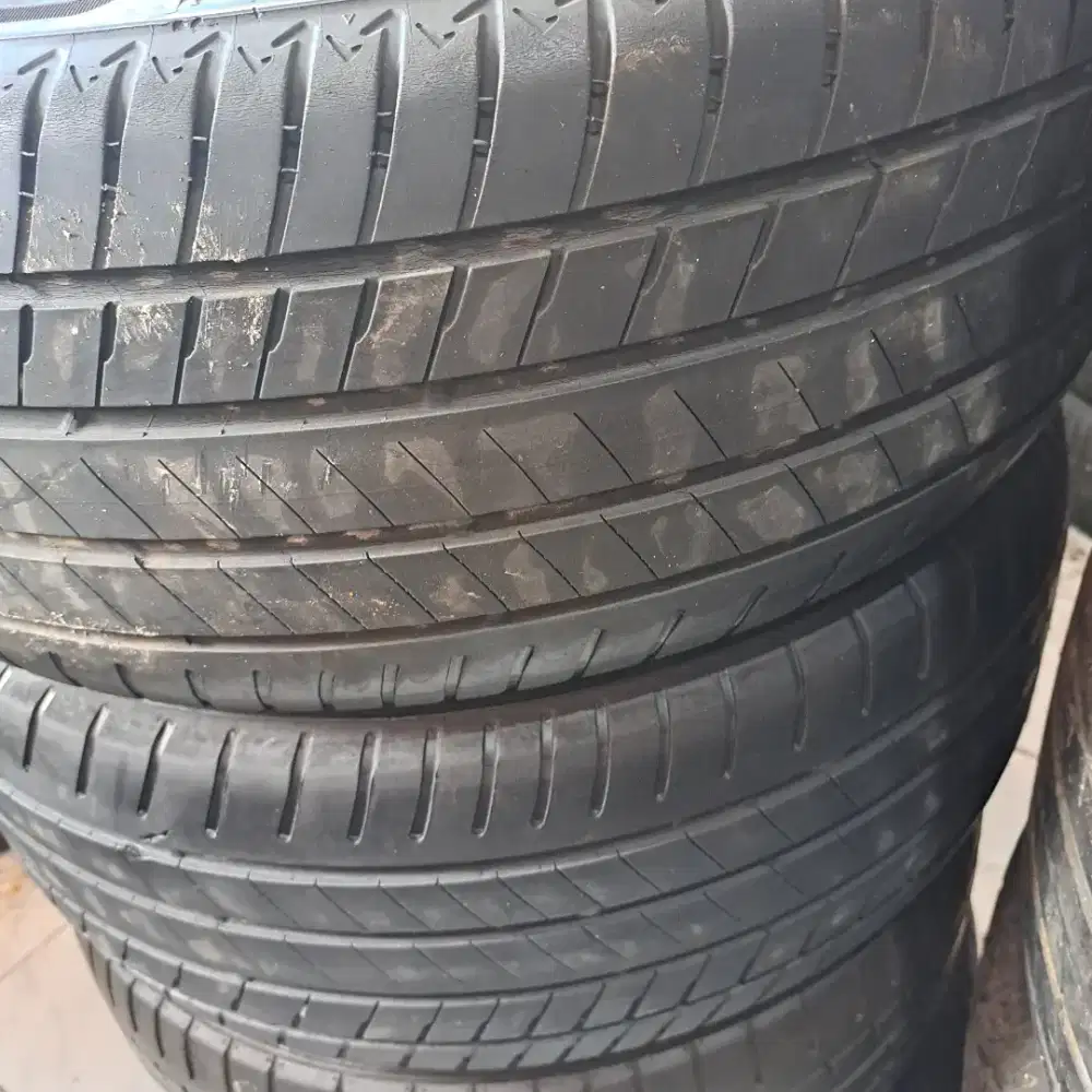 Ban bridgestone alenza 245 50 19 rft ring 19 ban rft