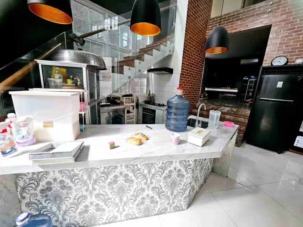 Jual dan Sewa Rumah Mewah Full Furnish Perumahan Dekat Unair Dharmahusada