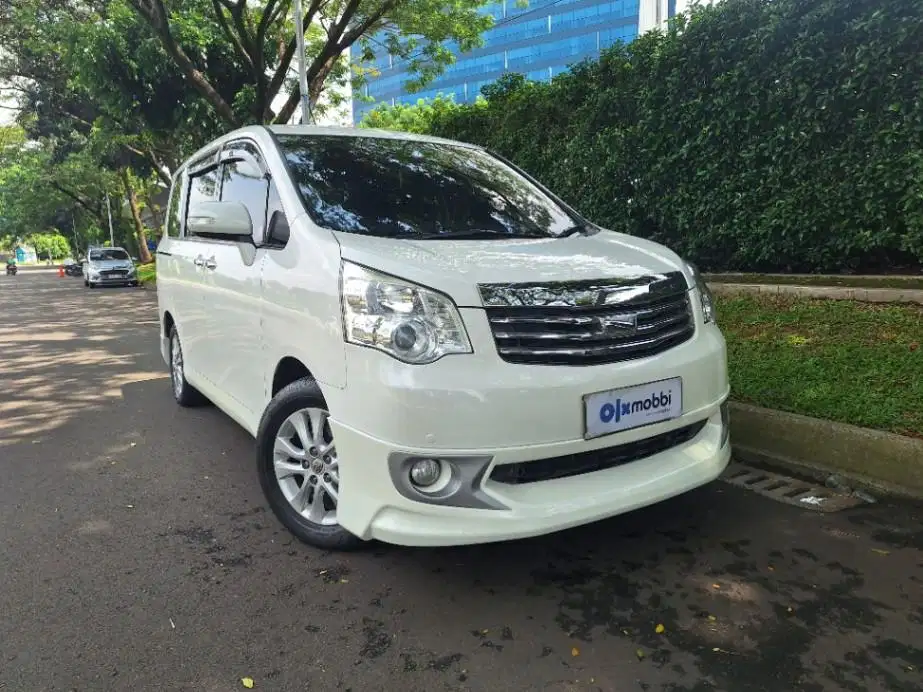 LOW DP Toyota Nav1 2.0 V Limited Bensin-AT 2017 EYP