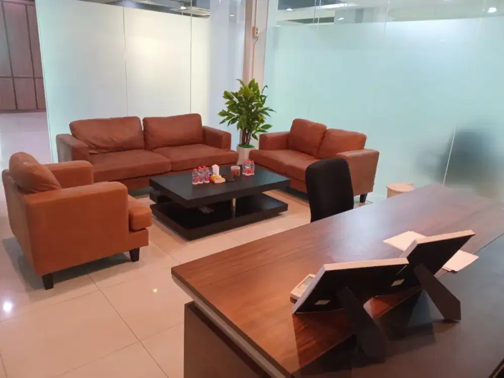 Dijual gedung di kawasan Dharmawangsa - Kebayoran Baru Jakarta Selatan