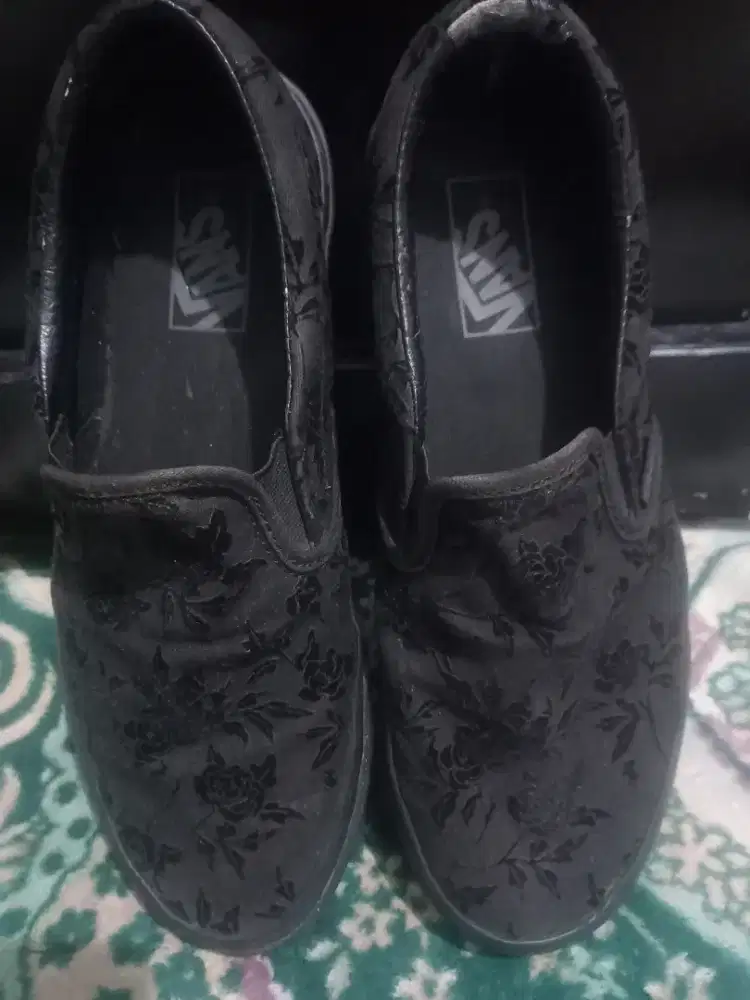 Sepatu Vans slip on Rose Black