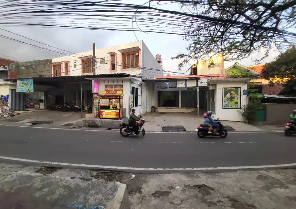 DiSewakan  ruko 1 lantai, luas, garasi, antapani