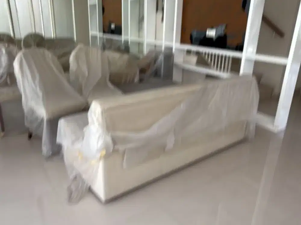 Rumah Pakuwon Indah VBR 2 dkt citraland dan graha family Modern Minimalis