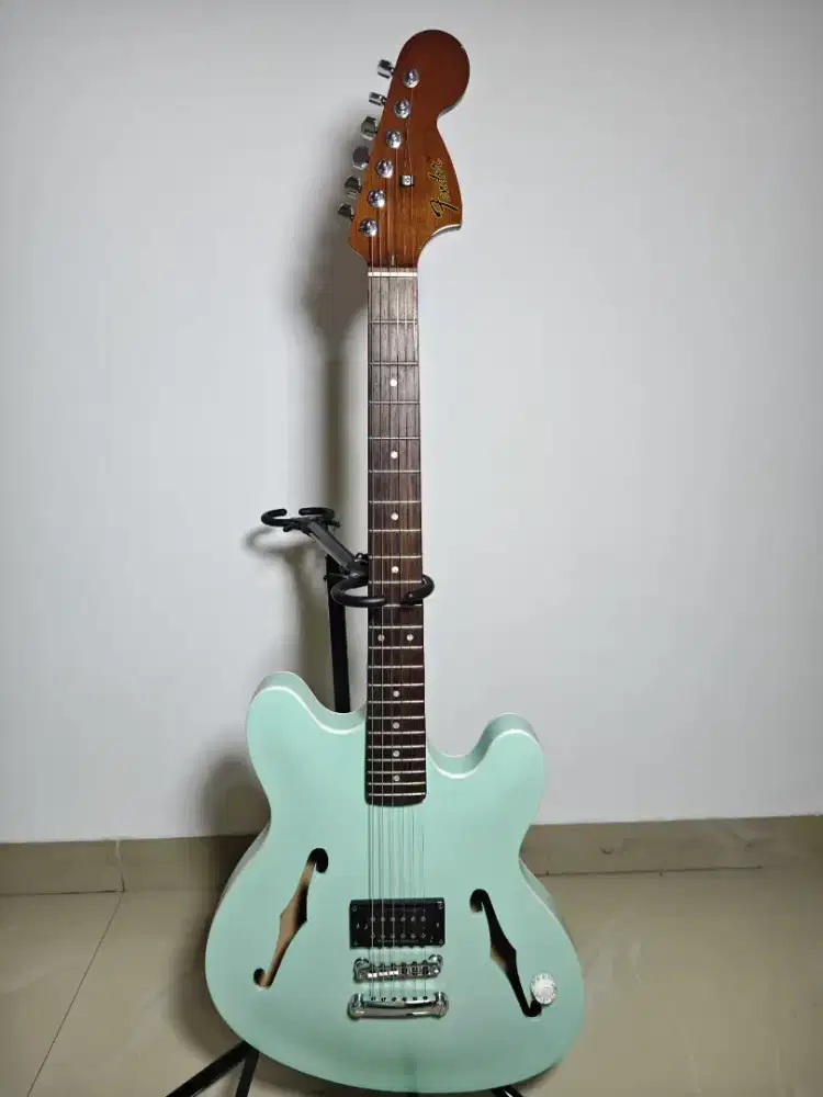 Gitar fender starcaster tom delonge surf green