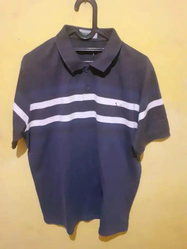 Dijual baju kaos kerah merek walrus ukuran L