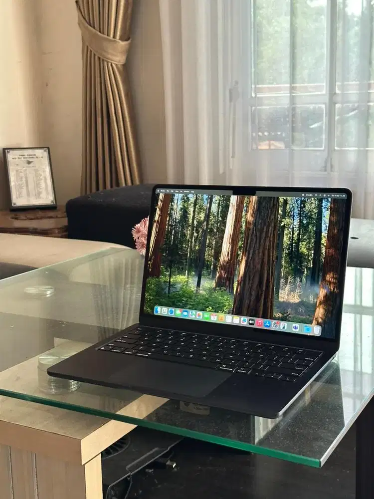 Macbook Air M2 2022 8/256 GB