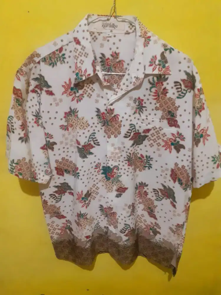 Dijual baju batik merk naradha ukuran M besar