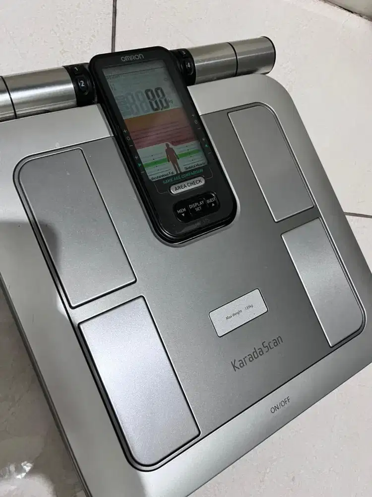 Timbangan Omron Karada Scan HBF-375
