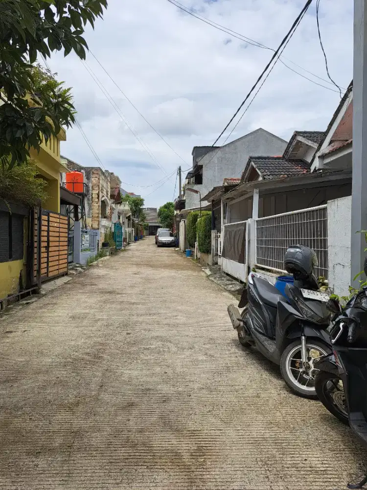 JARANG ADA!!! DI JUAL BUTUH CEPAT RUMAH 3 LANTAI DI PONDOK MUTIARA
