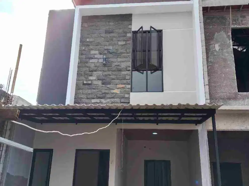 Rumah ready 2 lantai 700jutaan lubang buaya jakarta timur