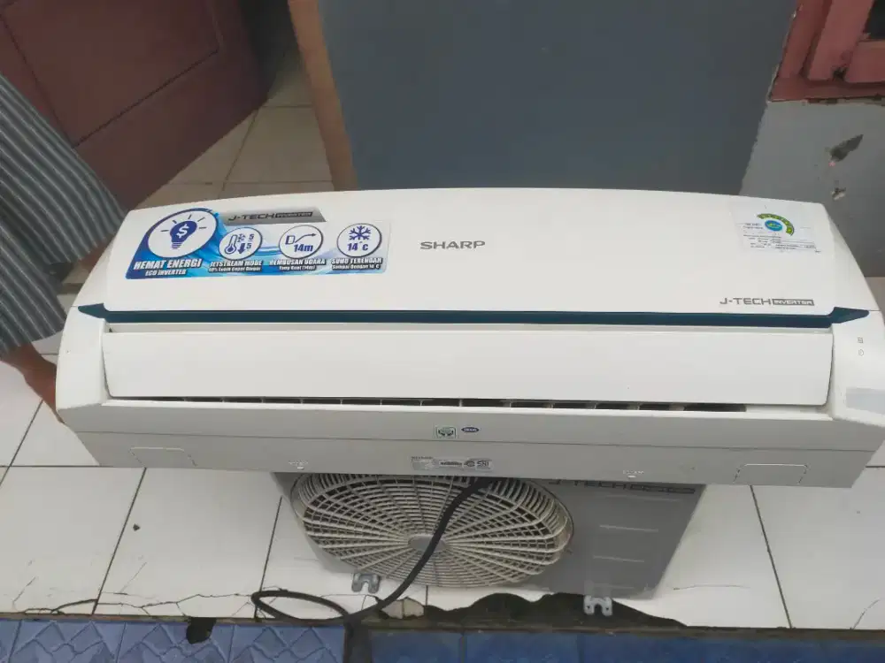 Ac 1/2 pk sharp inverter