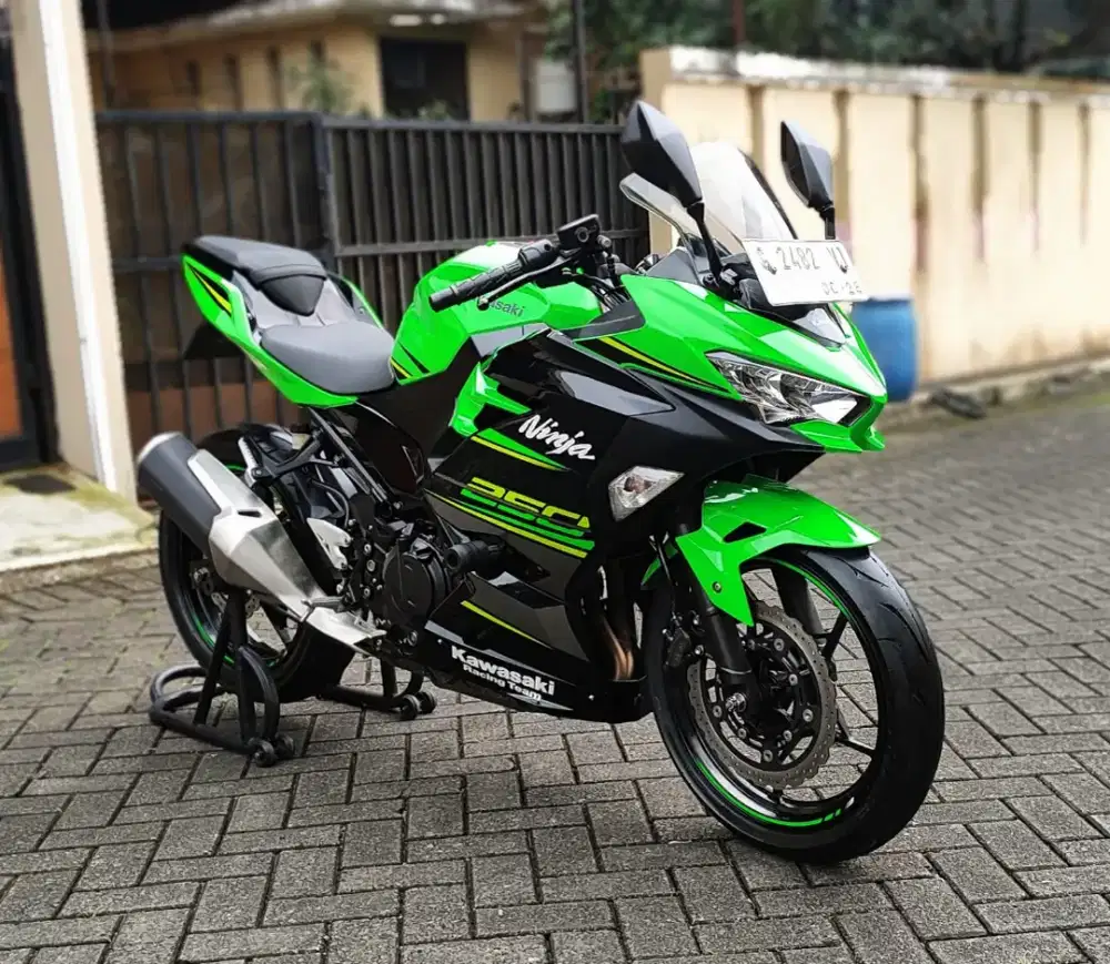KAWASAKI ALL NEW NINJA 250FI  tahun 2018

(SE KRT)