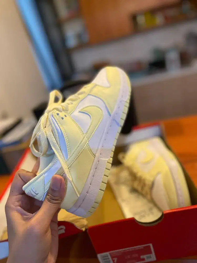 Sepatu Nike SB Dunk Low Yellow Kuning White Size 38 Baru NEW Original