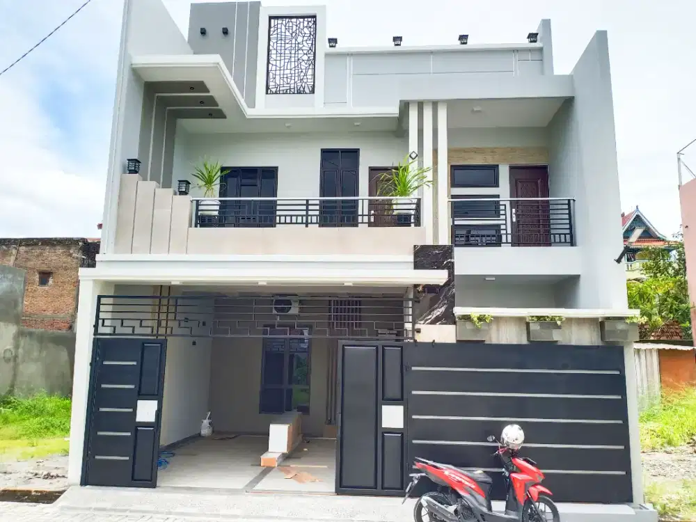 Rumah Mewah Dan Elegant Di Sumber Banjarsari Solo