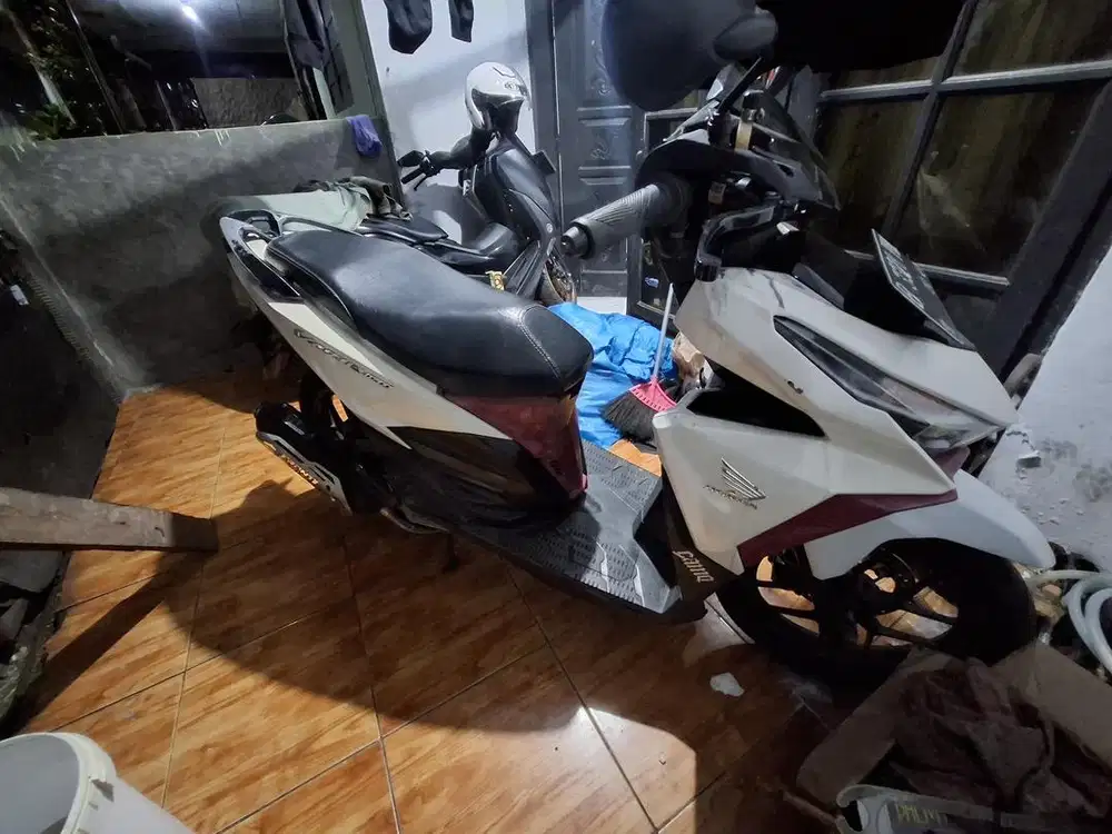 Jual motor vario 150 spek 62 harian touring 14.5 jt nego