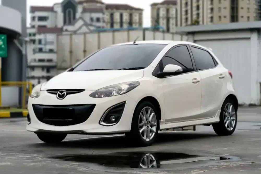 ‼️Dp 15jt‼️ Mazda 2 R 1.5 AT 2014 Terawat Siap Pakai
