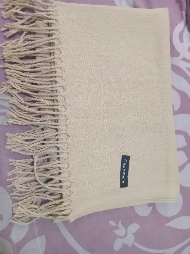 Pashmina atau selendang