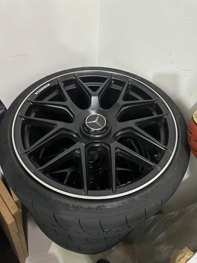 Velg AMG + Ban (3 kondisi ok, 1 retak sedikit)