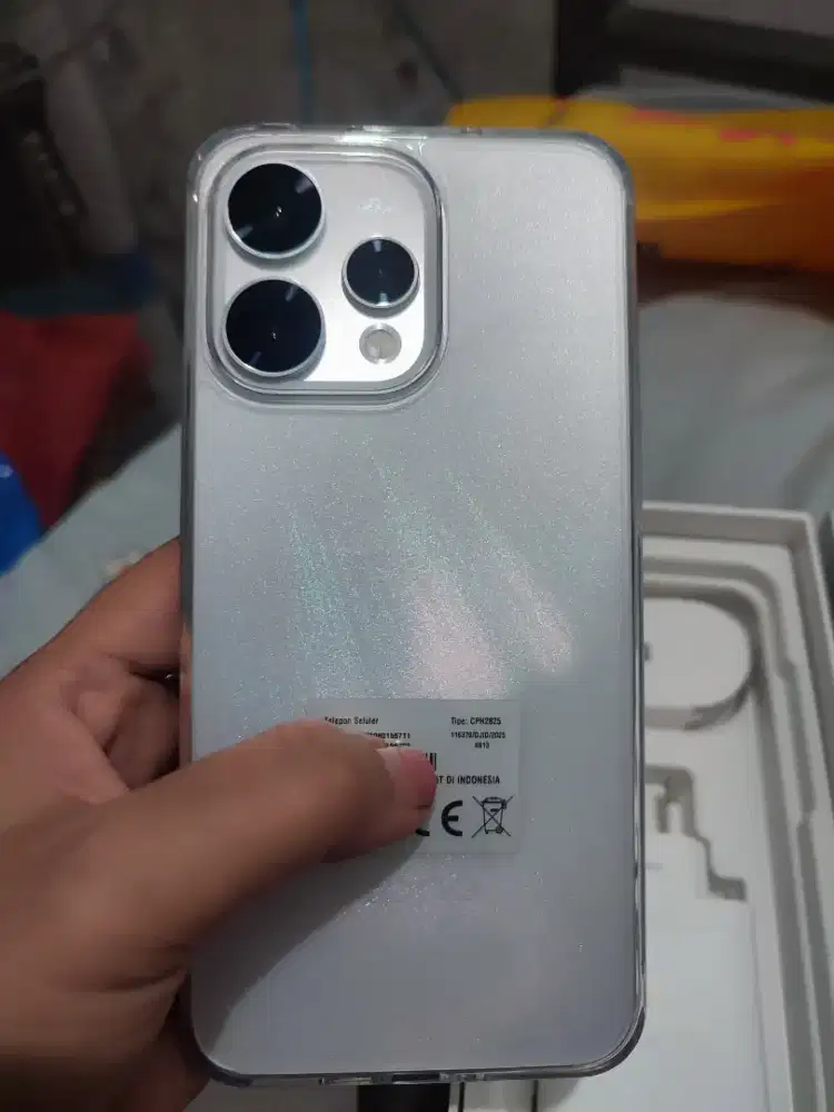 OPPO Reno 15 5G 12/256 putih
