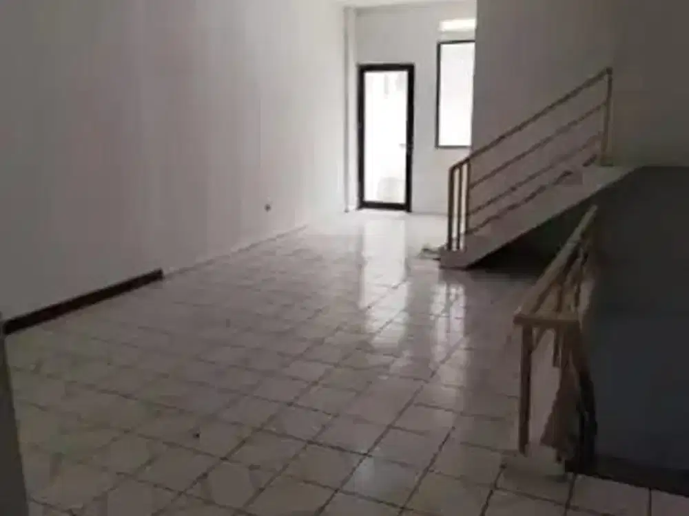 Disewakan Ruko Lokasi Strategis Green Garden Jakarta Barat