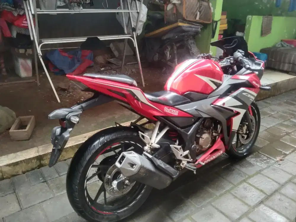 Honda CBR 150R / 2018