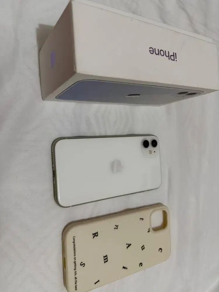 Iphone 11 128gb fullset, mulus banget.