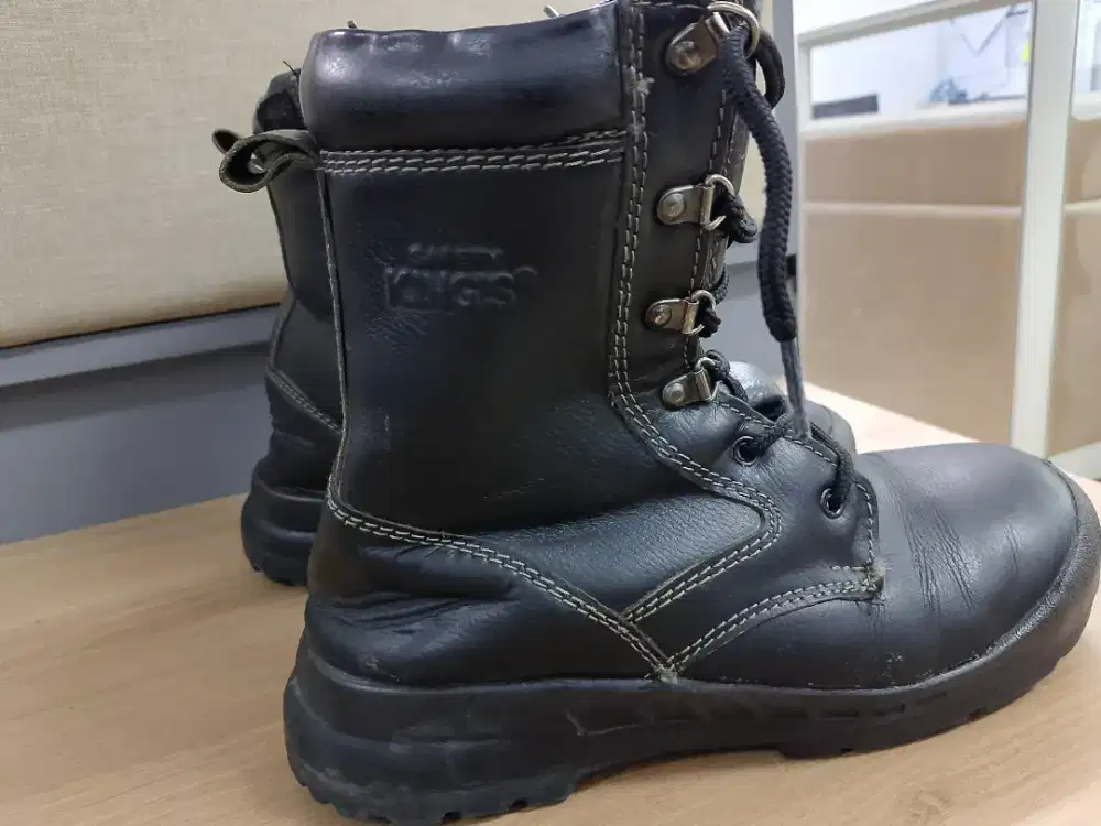 Sepatu safety king Full Black