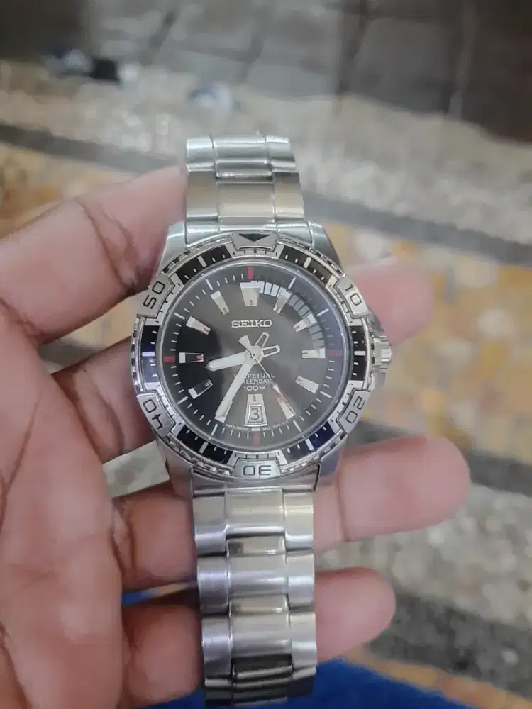 Jam tangan seiko