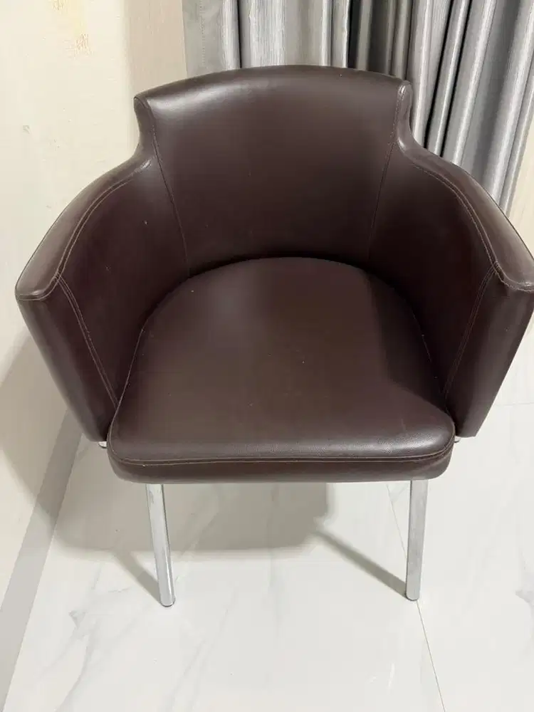 Kursi Meja Rias INFORMA