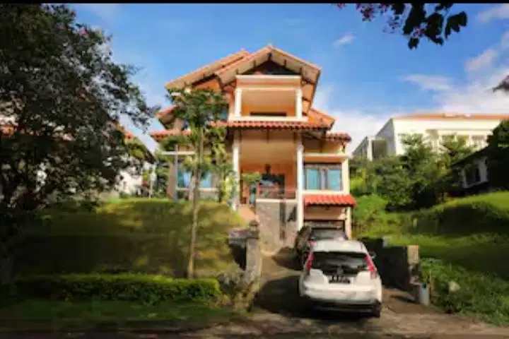 Rumah Mewah Full Furnish dengan City View di Resort Dago Pakar