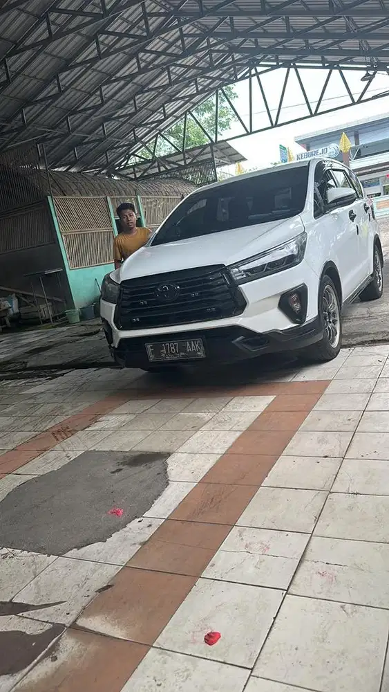 Dijual innova g solar 2021 putih