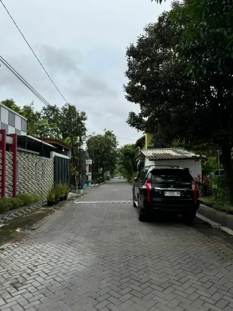 Dijual ruko 3 lantai siap Pakai di Plamongan Indah