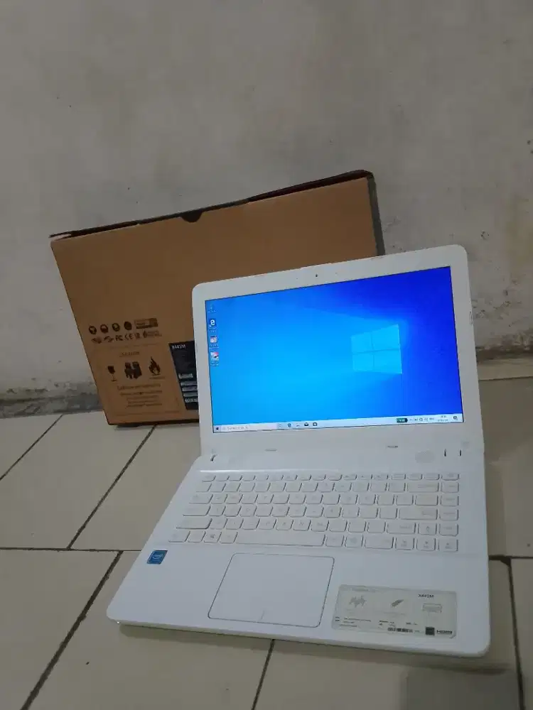 Asus X441M Ram 4GB internal 1000GB mulus fullset