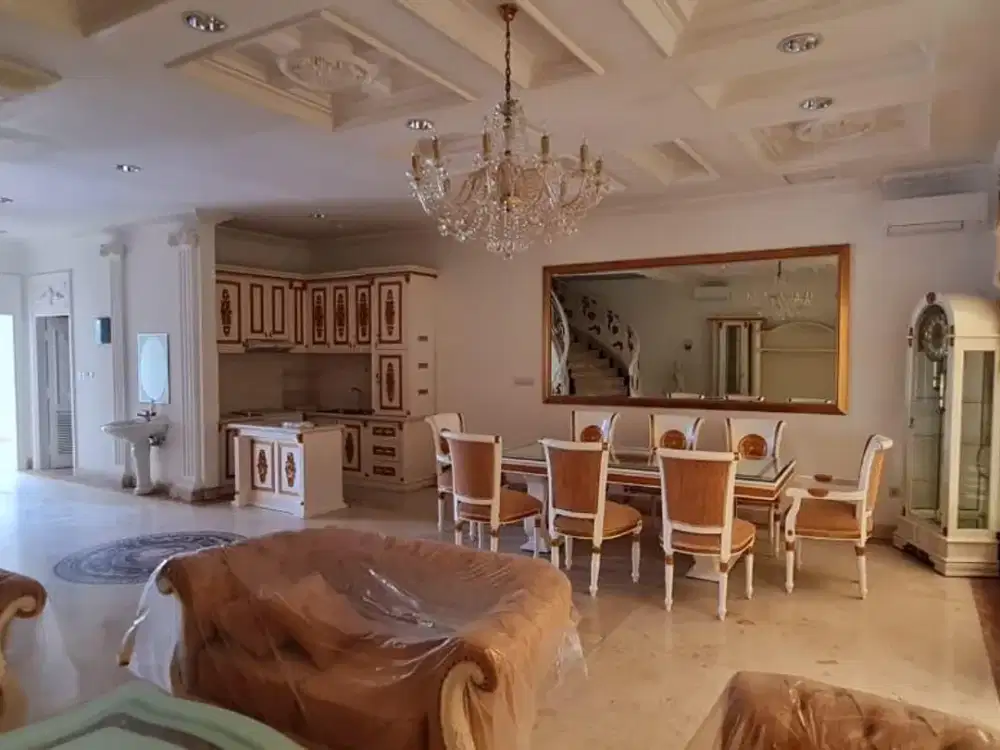 Dijual Rumah Walet PIK, 8x23, 3 lantai, Furnish, SHM