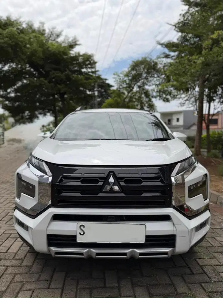 Mitsubishi Xpander Cross Premium A/T White Pearl