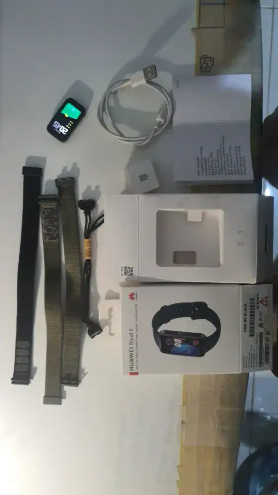 Huawei Band 8 Good condition + Bonus!!