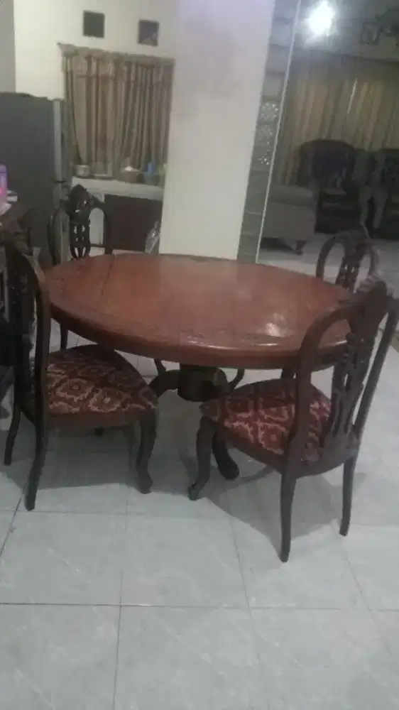 Di jual meja makan jati 6 kursi