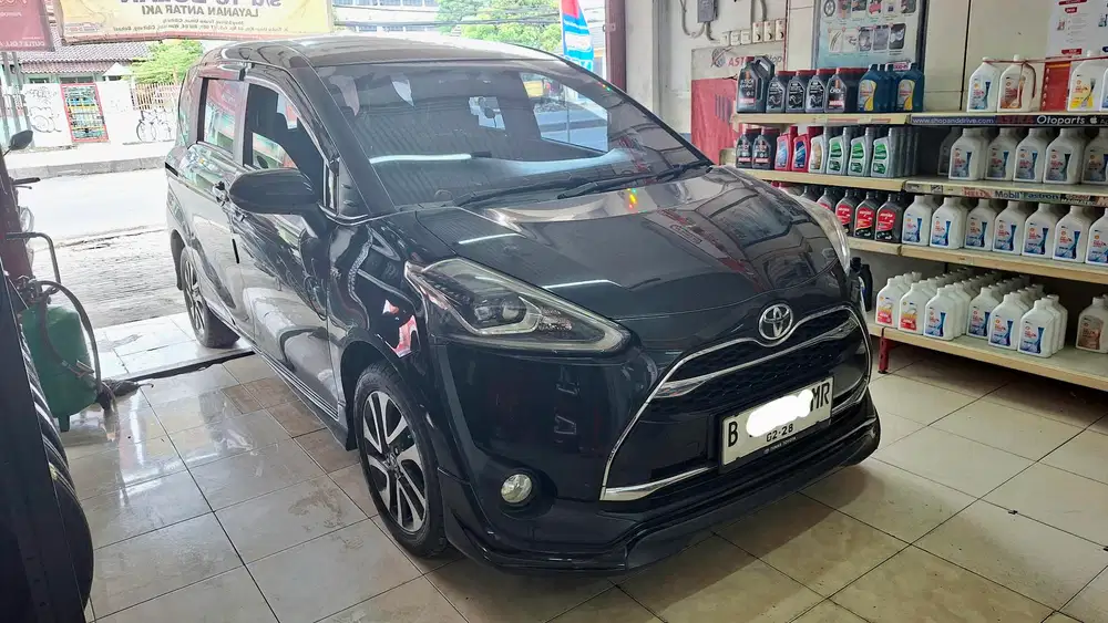 Toyota Sienta Q 2017