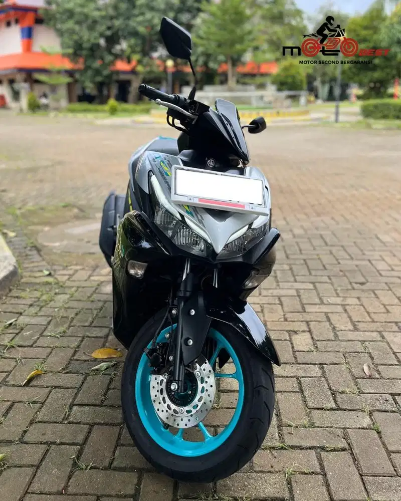Yamaha Aerox Non ABS 2025, Tgn Pertama