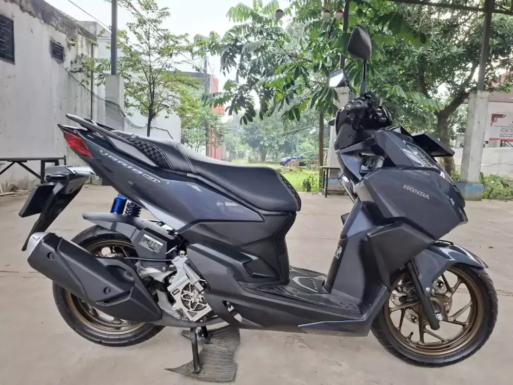 Honda Vario 160 ABS 2024 km 6 ribu mulus
