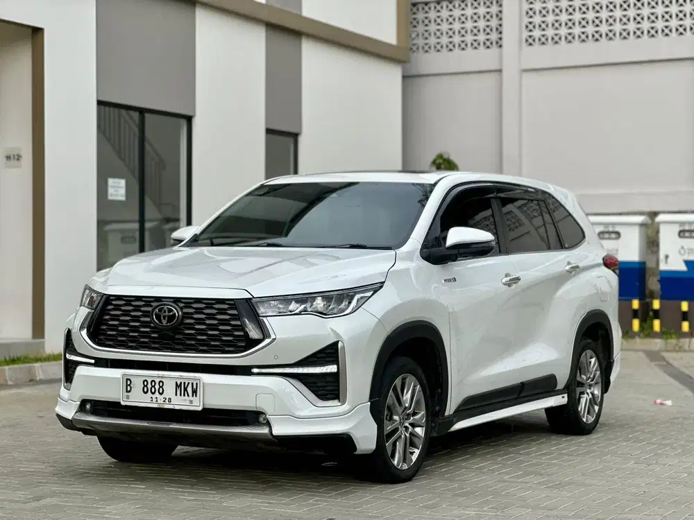 Toyota Innova Zenix 2.0 Q Hybrid TSS Modelista AT 2023 Pajak Panjang