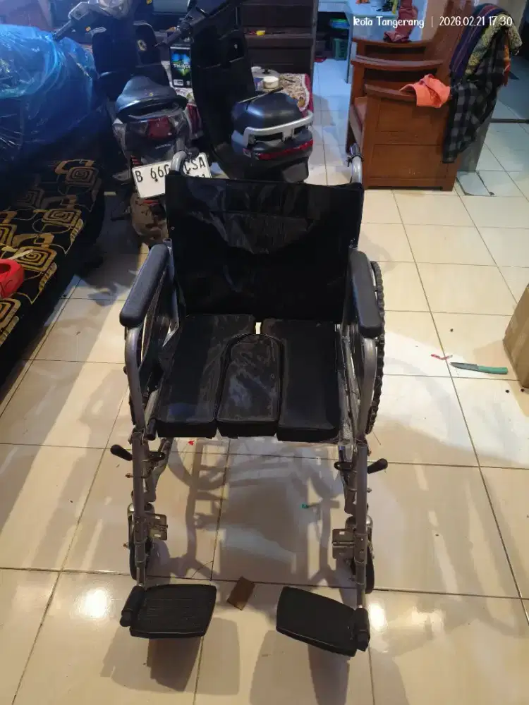 Kursi roda baru tidak jadi pakai