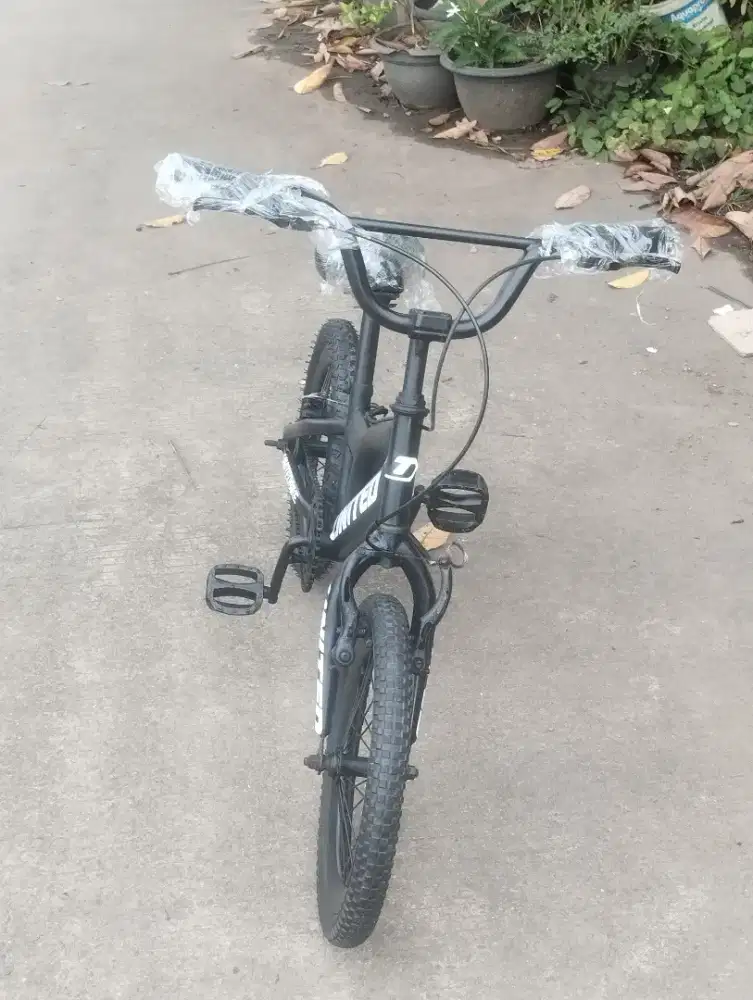 Sepeda anak ukuran 16