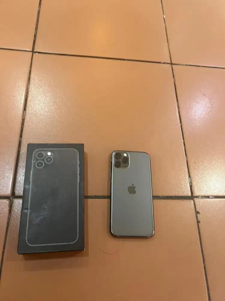 iphone 11 pro 256gb terjamin ada bonus