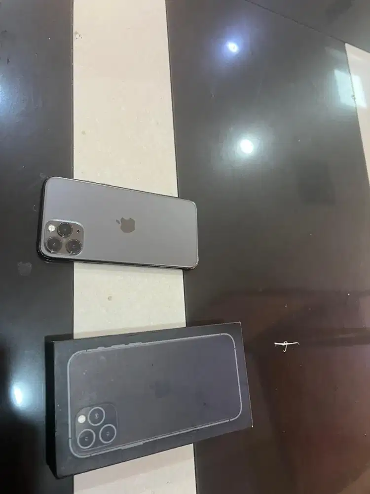 iphone 11 pro 256gb ada pertama