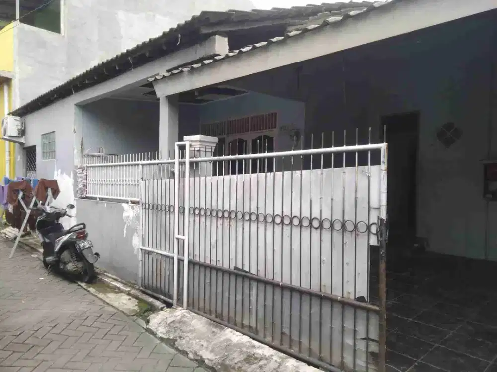 rumah tanah luas akses mobil bebas banjir dibawah njop