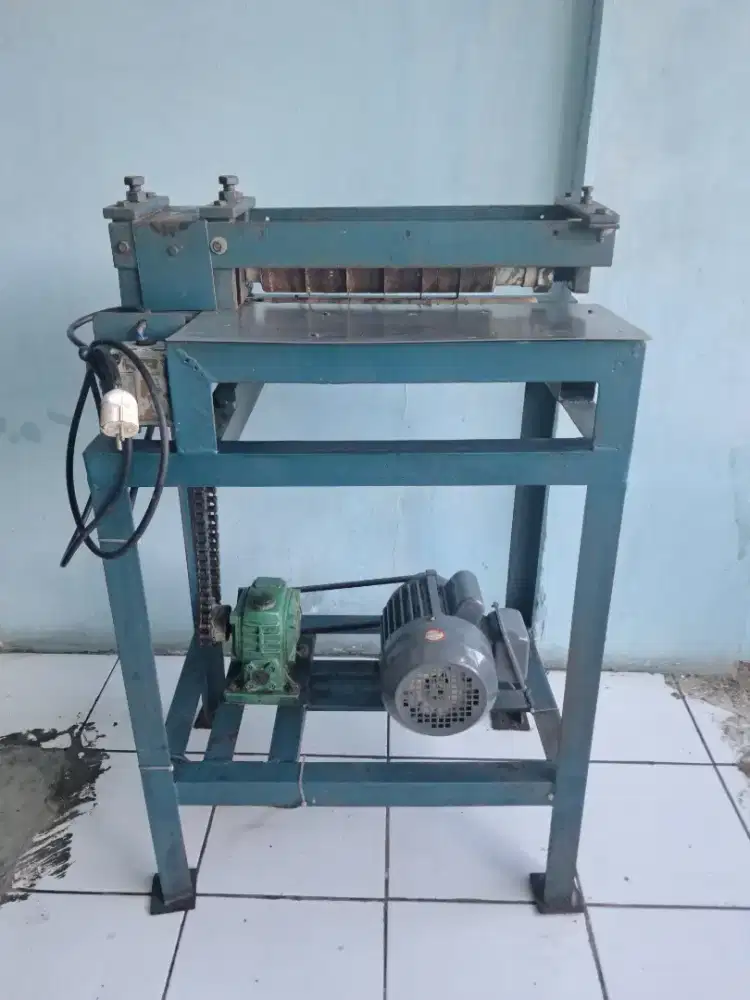 Mesin potong kalp,kikil.