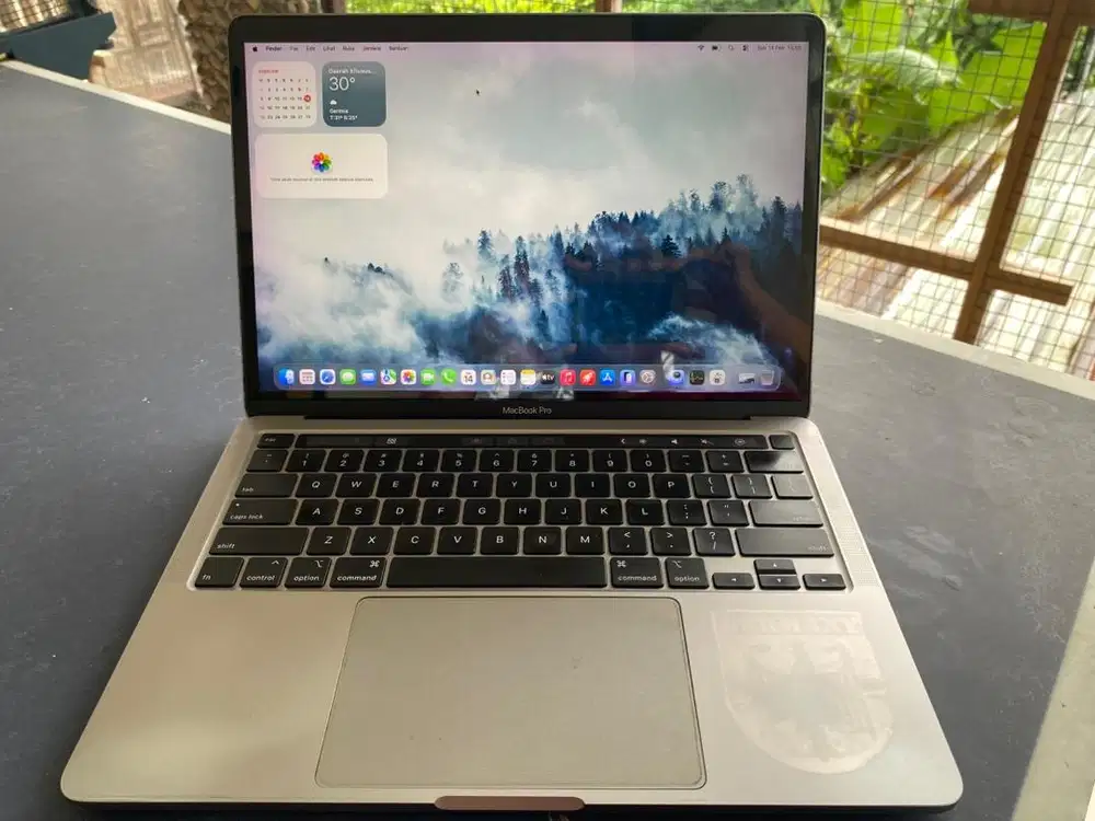 Macbook Pro 13 2020 Touchbar & Touch ID ( i5 / 16 GB / 1 TB )
